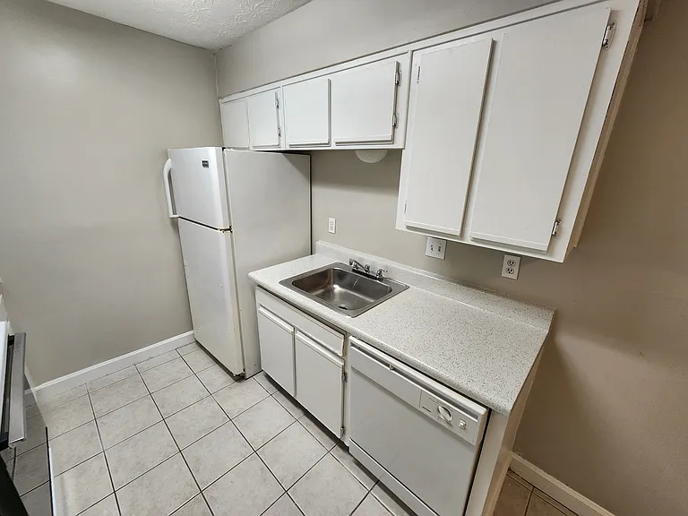 9400 Roberts Dr #3D — Photo 12