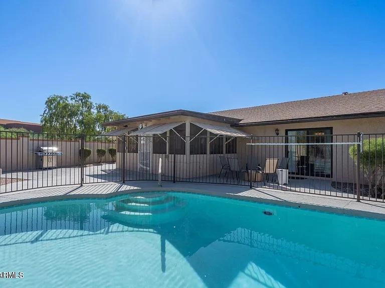 8742 E San Daniel Dr — Photo 7
