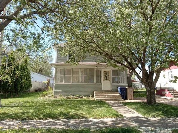 312 4th Ave SW, Watertown, SD 57201