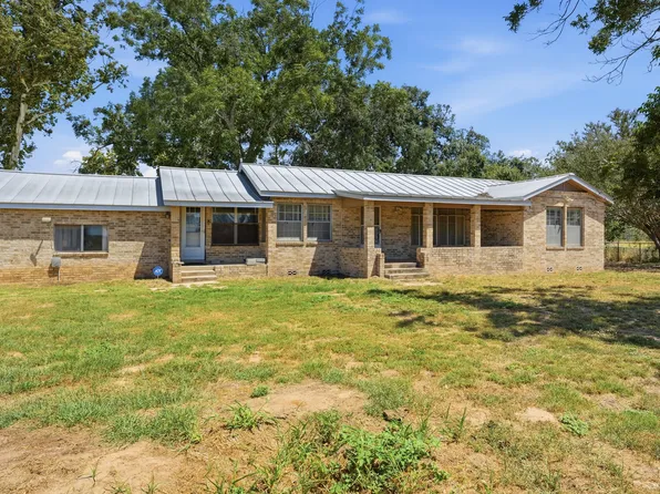 15510 US HIGHWAY 87 W, Adkins, TX 78101