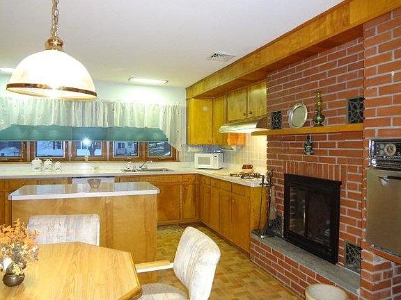 5th image of 103 S Glen Ave