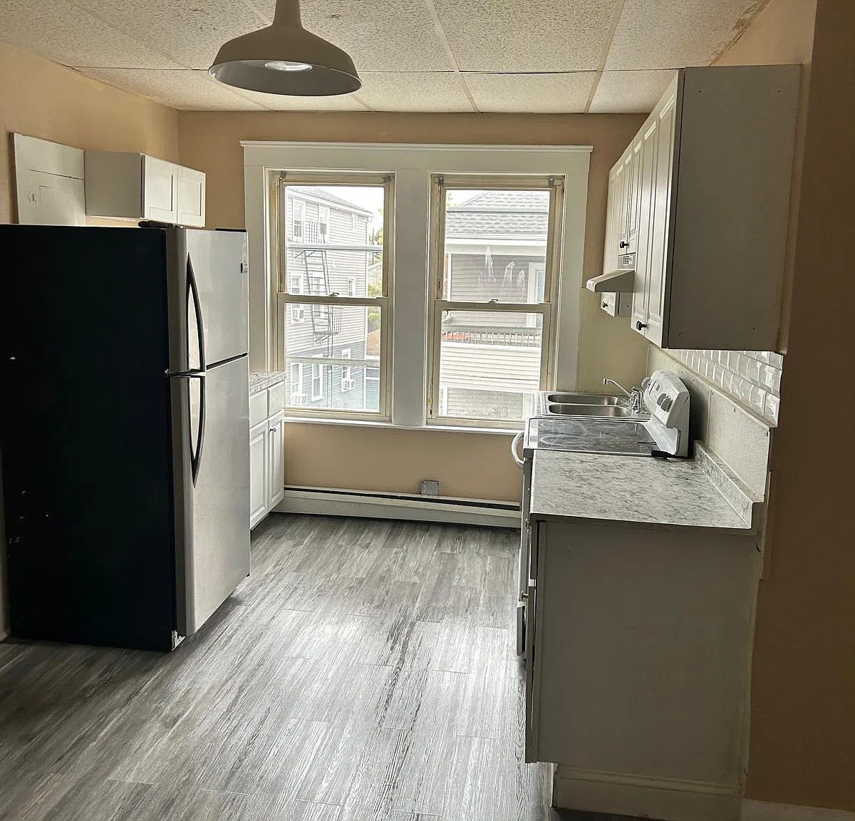 3 bed, $1,480 — Photo 2