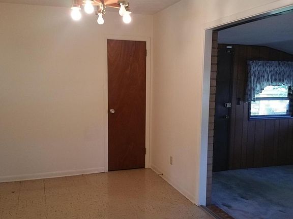 4th image of 5549 Hillman Dr