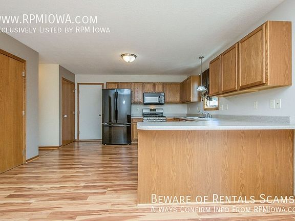 4th image of 509 SE Lowell Dr