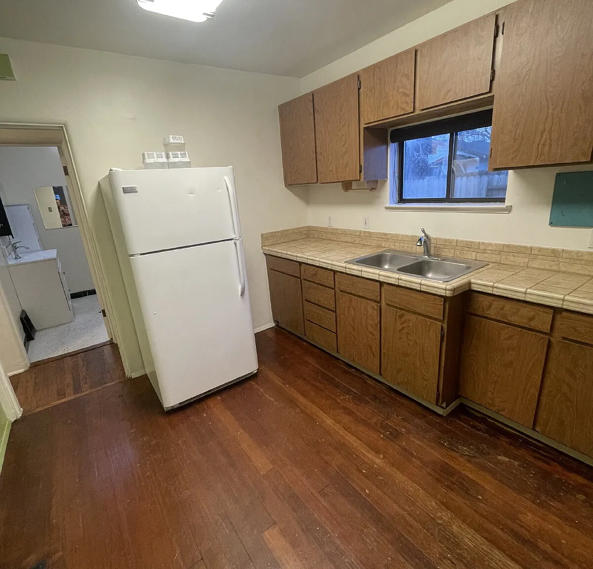 2 bed, 1.0 bath, 745 sqft, $1,950 — Photo 4