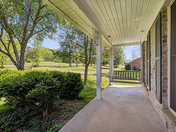 4th image of 1010 Boze Ln