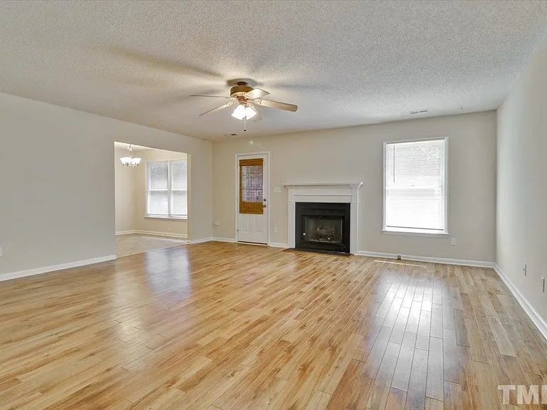 1512 Kempsey Cir — Photo 2
