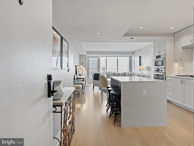 925 N Fairfax St #704 — Photo 6