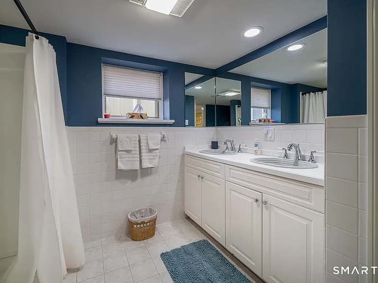 133 Linden Ave #B — Photo 11