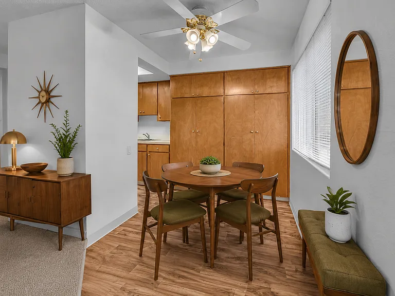 Kingcity Apartments — Photo 10
