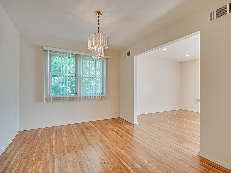 841 Walnut St #2 — Photo 3