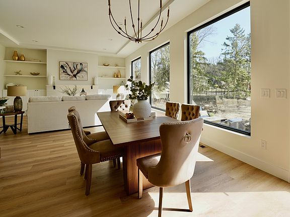 3rd image of 14759 McGinty Rd W