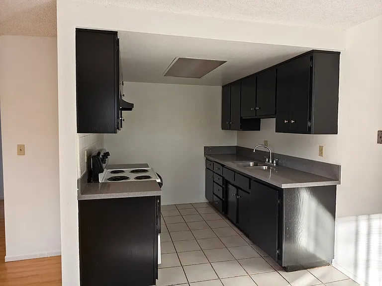 411 S Orange Ave #H — Photo 4