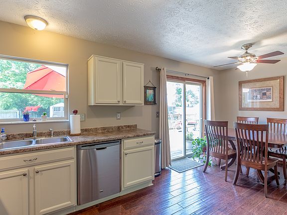 5th image of 5521 Longworth Dr