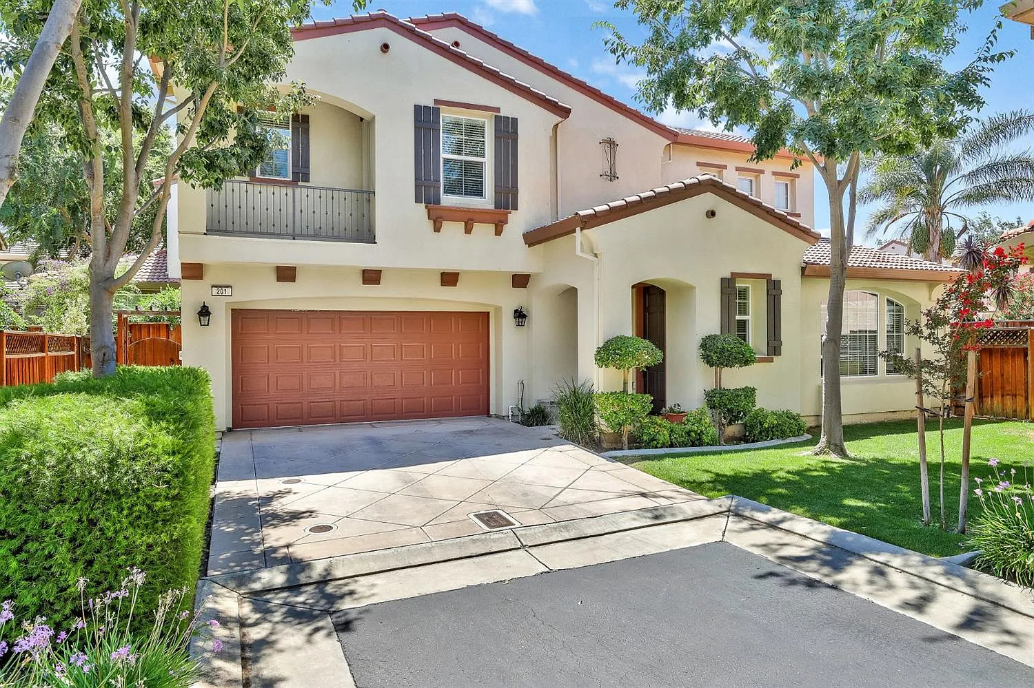 201 S Aldea St photo 1