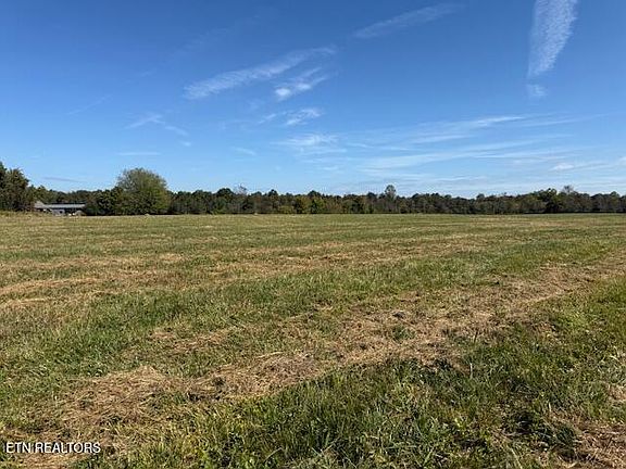 4th image of 401 Smith Rd