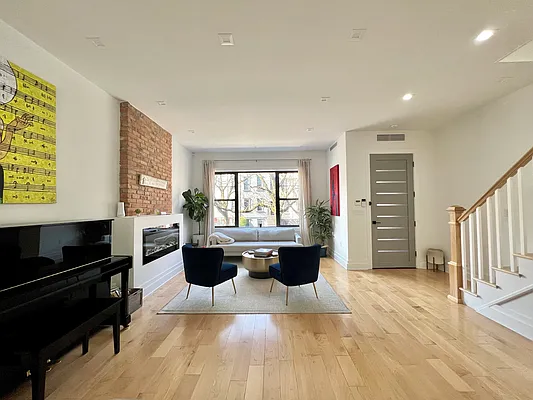 Rented by SERHANT. | media 20