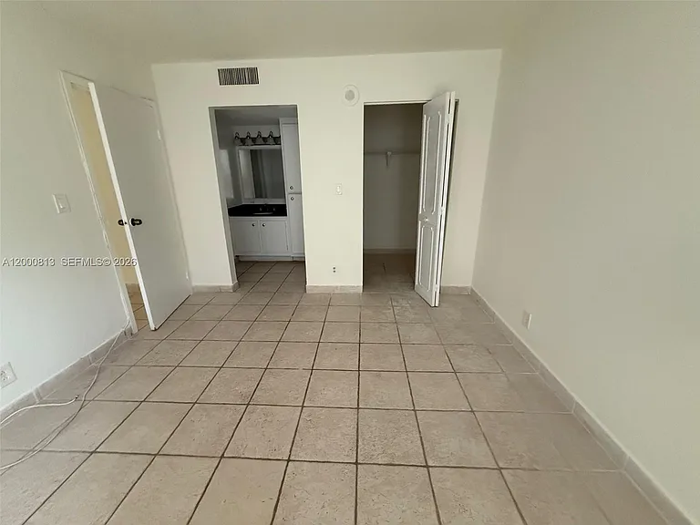 16919 N Bay Rd #314 — Photo 25