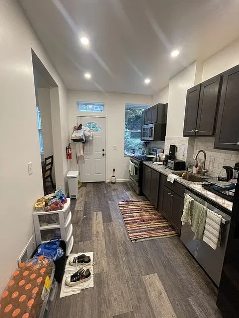 2 bed, 1200 sqft, $1,295 — Photo 2