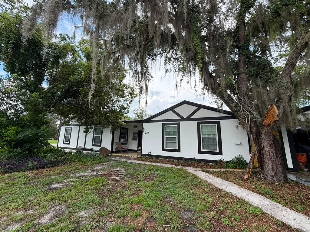 4 bed, 2292 sqft, $2,575 — Photo 1