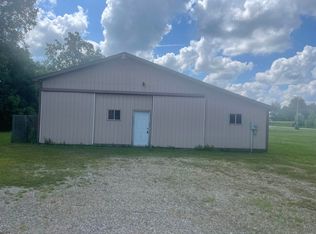 7467 N Center Rd, Mount Morris, MI 48458