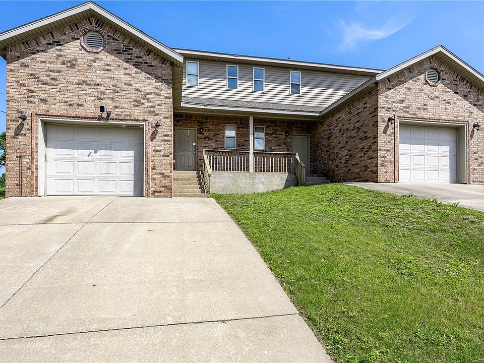 1st image of 601 SW Loudon Dr