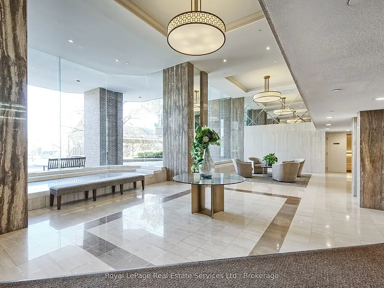 100 Lakeshore Rd E #1105 — Photo 25