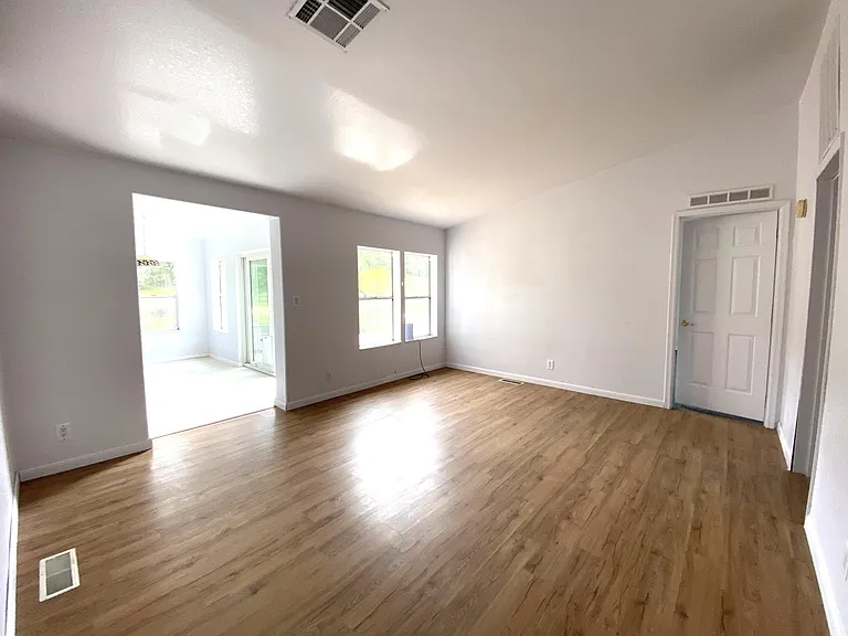 27 Hillcrest Rd — Photo 14