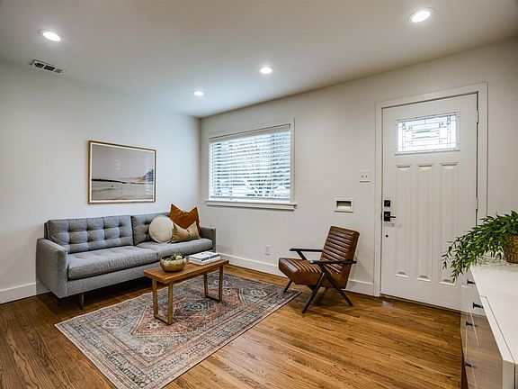 2nd image of 733 Dranguet Cir