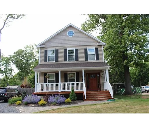 92 Manalapan Rd photo 1