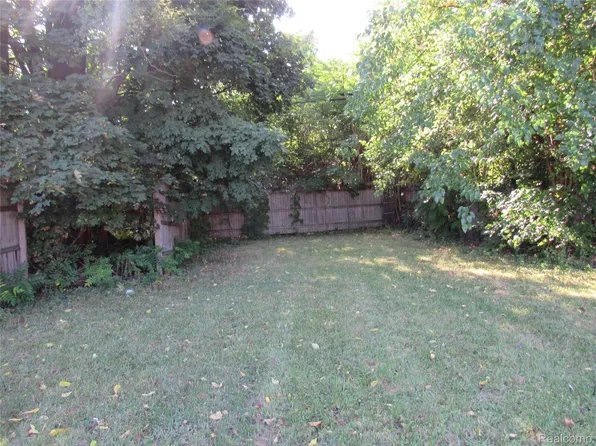 2965 W Buena Vista St, Detroit, MI 48238