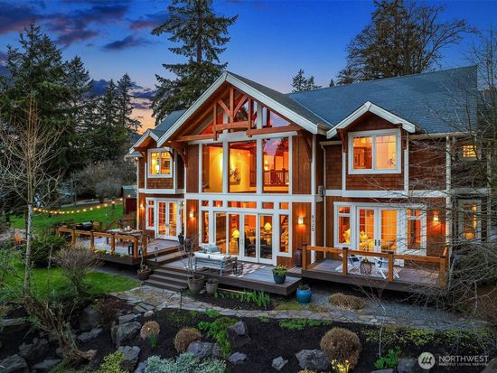 8320 NE 110th Place, Kirkland, WA 98034