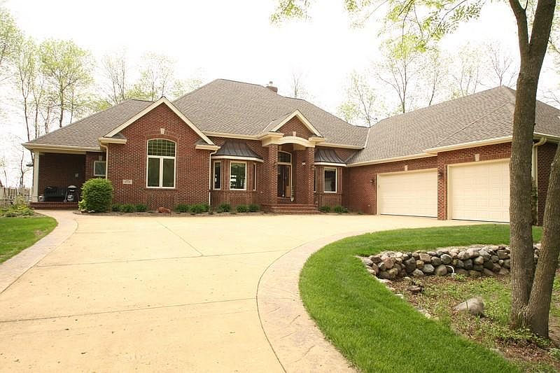 1st image of 171 Golden Vista Ct
