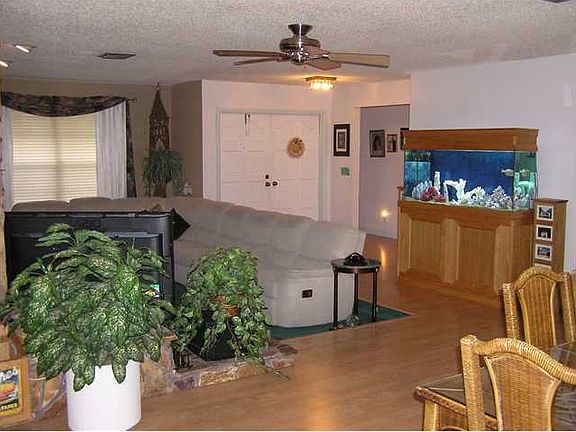 3rd image of 8335 NW 20th St