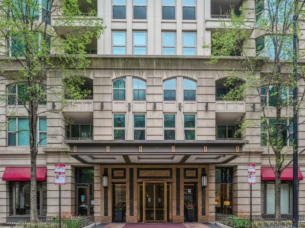 25 E Superior St APT 1003, Chicago, IL 60611
