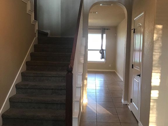 4th image of 3803 Santa Veronica St