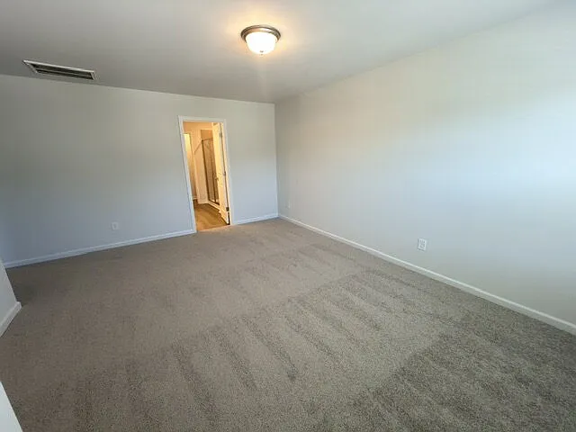 121 Bartlett Dr — Photo 25