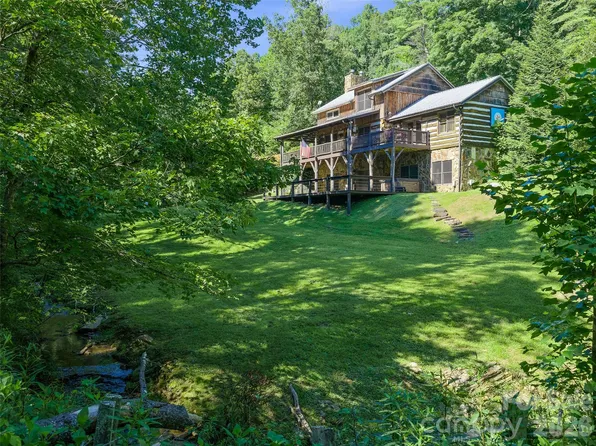 503 White Pine Ln, Bakersville, NC 28705
