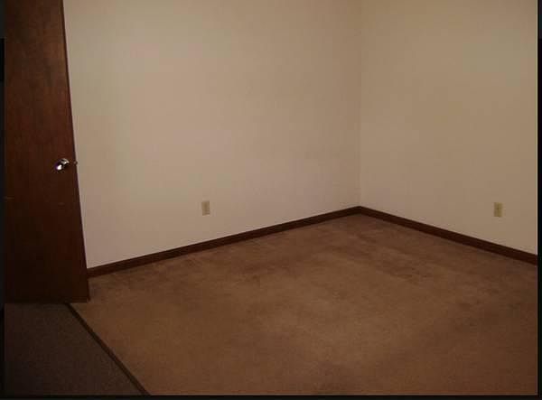 2nd image of 112 N Orr Dr APT 1