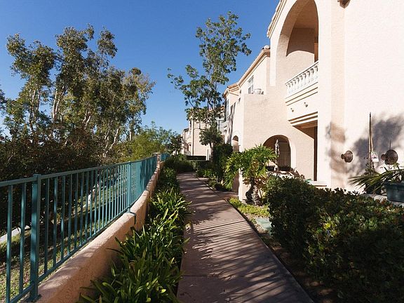 2nd image of 3531 Cameo Dr Unit 104