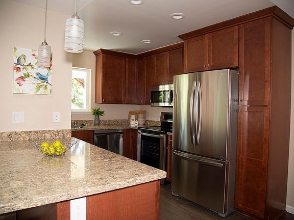 4th image of 14225 Lora Dr APT 14