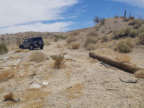 2nd image of 27095 National Trails Hwy