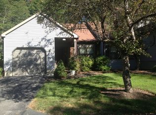 130 Goldfinch Dr, Hackettstown, NJ 07840