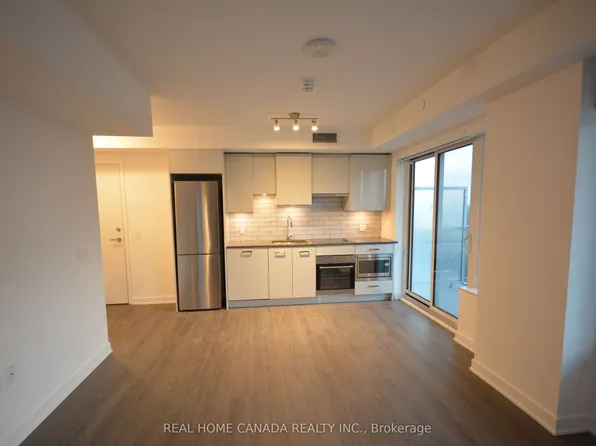 195 Redpath Ave #2704, Toronto, ON M4P 0E4