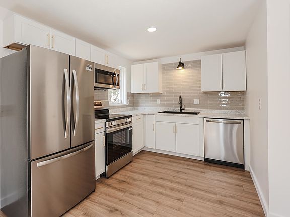 4th image of 58 Windsor Way