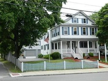 1st image of 390 Lincoln Ave