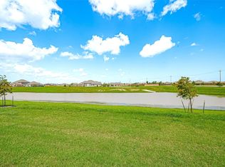 2702 Ballast Green Dr, La Marque, TX 77568