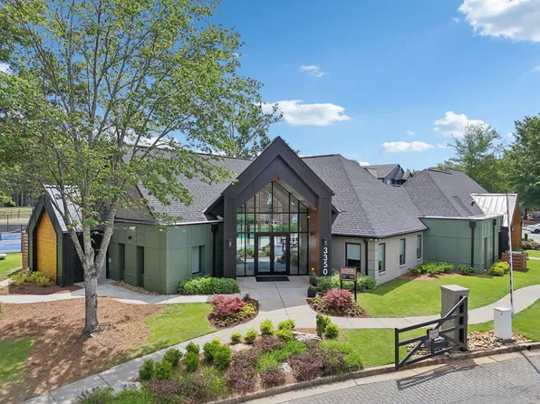 Wesley St. Claire Apartments at Lawrenceville