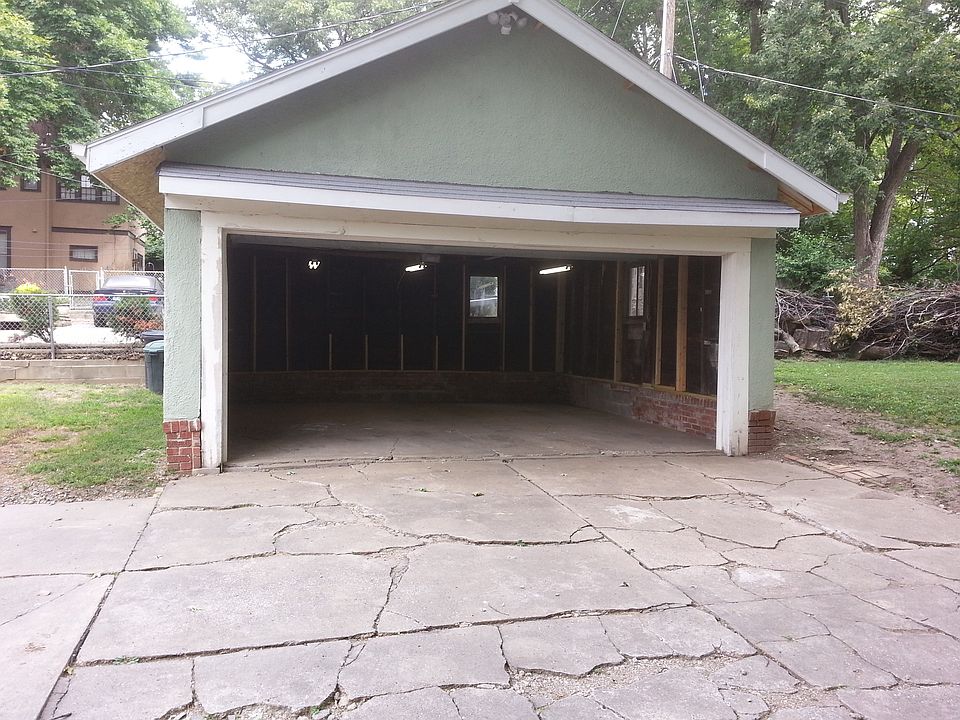 2nd image of N Noyes Blvd