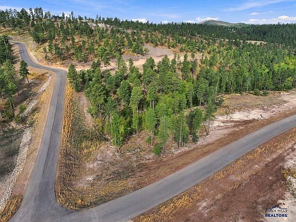 2nd image of 21 Three Peaks Pass Rd